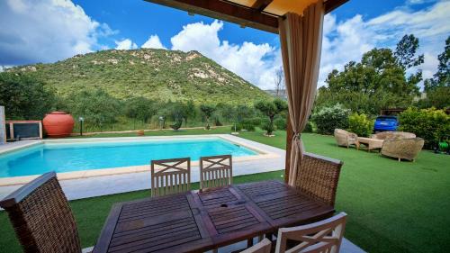 San Teodoro Villa | Villa Paola San Teodoro con piscina privata