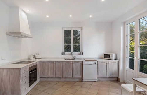 Benalup-Casas Vieja Casa | Villa 'Par' con piscina privada, Wi-Fi y aire acondicionado