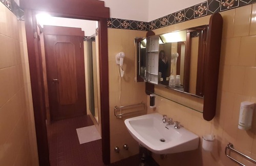 Airuno Cama Y Desayuno | VILLA PARADIS B&B