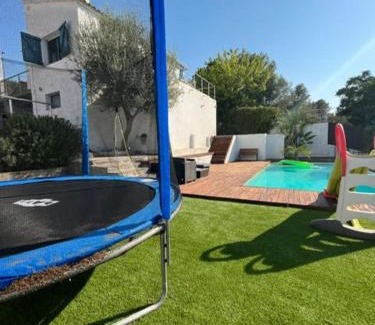 Vallpineda Casa | VILLA PARADISE SILVIA