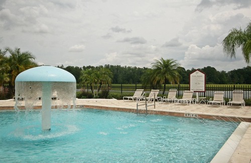 Trafalgar Village Alquiler De Eote | Villa Paradiso located in the Trafalgar Village Resort 6 bedrooms poo/spa