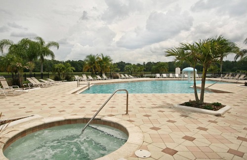 Trafalgar Village Alquiler De Eote | Villa Paradiso located in the Trafalgar Village Resort 6 bedrooms poo/spa