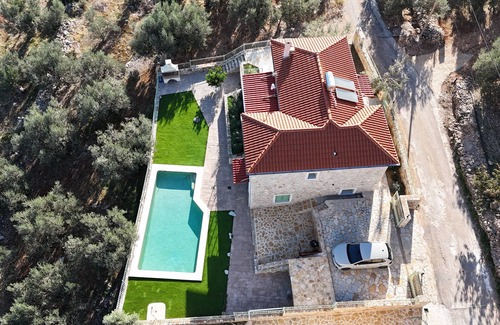 Kefalari Apartamento | Villa Pasithea: Family-Friendly Seaside Bliss in the Heart of the Peloponnese!