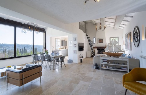 La Colle-sur-Loup Villa | Villa Peony - walk to village