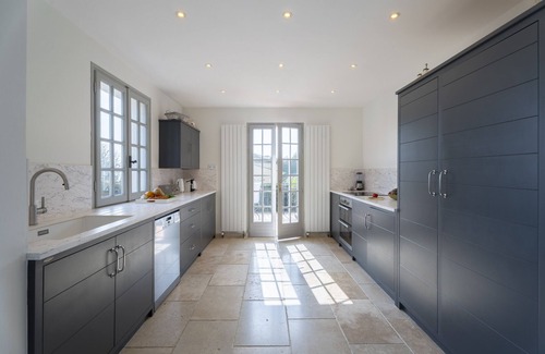 La Colle-sur-Loup Villa | Villa Peony - walk to village