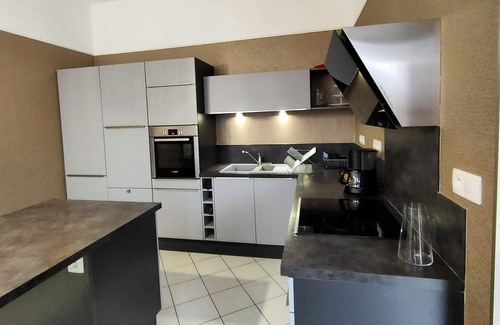 Leffrinckoucke Villa | Villa Perroy cottage 300m from the beach