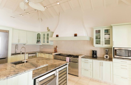 Grand Case Villa | Villa Petite Plage 4 Fall Incentive | Beach Front - Located in Fabulous Grand Case with Private Pool