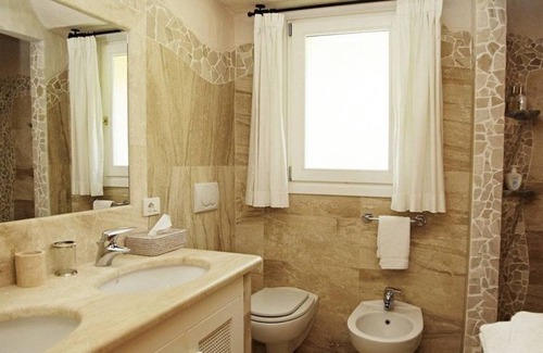 Porto Cervo Villa | Villa-De Lujo-Baño con ducha-Vista a la Piscina
