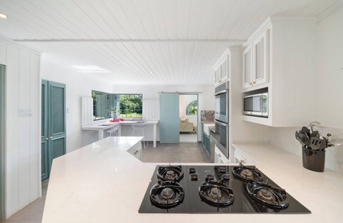 Halcyon Heights Condominio | Villa Phoenix, Simmons Road, Sandy Lane, St. James