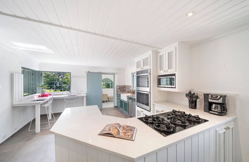 Halcyon Heights Condominio | Villa Phoenix, Simmons Road, Sandy Lane, St. James