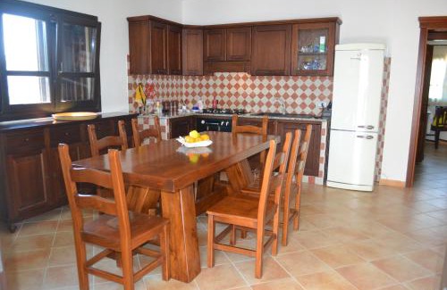 Dorgali Villa | Villa Pietra, immersa nel verde. Area relax e BBQ