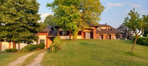 Moncalvo Cama Y Desayuno | Villa Pieve