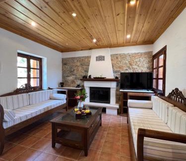 Skiathos Town Casa | Villa Pigadi