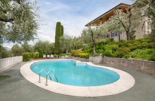 Torri del Benaco Villa | Villa Pirandello With Pool