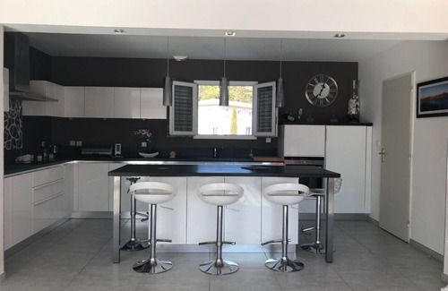 Cairanne Casa | VILLA PLAN PIE 4 DORMITORIOS EN CAIRANNE, EN LA RUTA DEL VINO.
