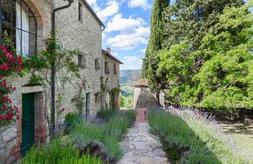 Radda in Chianti Villa | Villa Poggio la Croce by Mmega