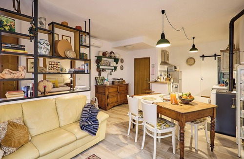 Monticchiello Apartamento | Villa Poliflora es un moderno apartamento en Monticchiello de Pienza en Toscana.