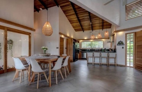 Chiguata Villa | Villa Port Vell, nueva casa 4 dormitorios/4 baños, piscina y bar