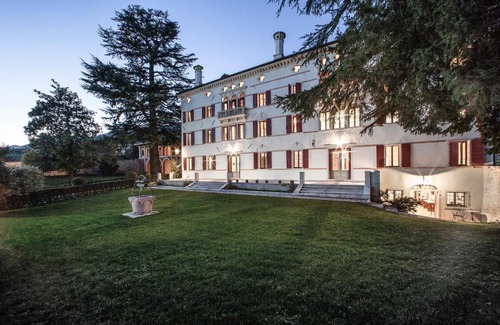 Caniezza Casa | Villa Premoli