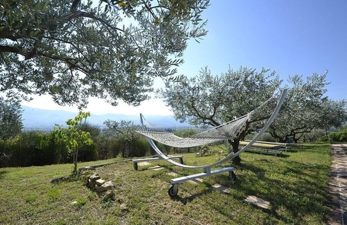 San Brizio Villa | Villa Prestigio Grande: una encantadora villa histórica en tres plantas situada en un elegante edificio del siglo XVIII.