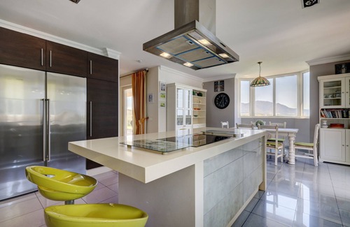 Alcorrin Villa | "Villa Princesa Kristina" con vistas al mar y a la montaña, piscina y Wi-Fi