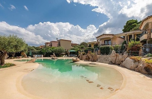 Pittulongu Villa | Villa Princi 3cpA shared Swimming Pool