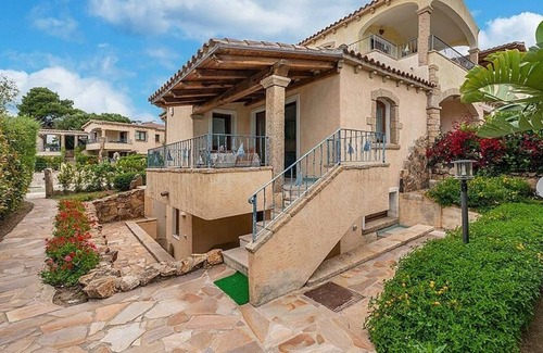 Pittulongu Villa | Villa Princi 3cpA shared Swimming Pool