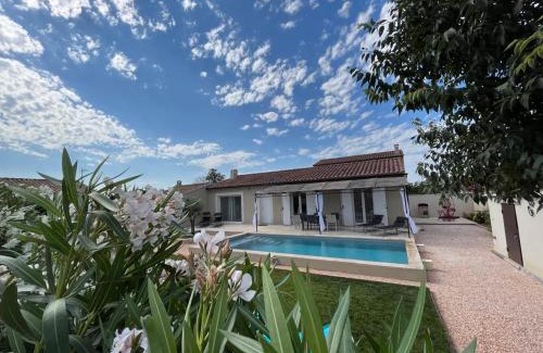 Saint-Andiol Casa | Villa Provençale avec Piscine Chauffée