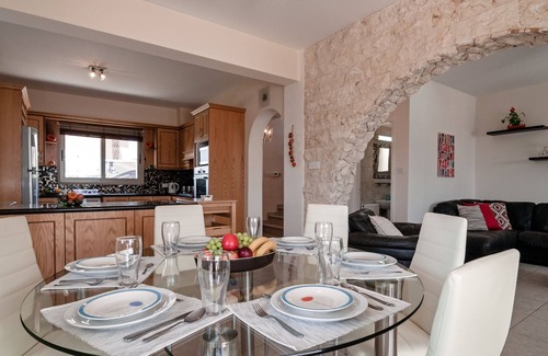 Peyia Town Villa | Villa Puccini