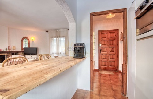 Calonge Chalet De Esquí | Villa Pura vida - Casa de una sola planta con piscina y aire acondicionado