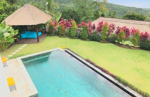 Kayu Putih Villa | Villa Putih