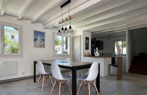 La Palmyre Casa | Villa rénovée à La Palmyre pour 6 pers. - Patio, wifi, proche plage et commerces - FR-1-705-85