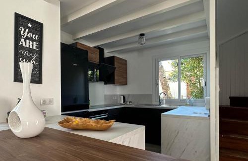 La Palmyre Casa | Villa rénovée à La Palmyre pour 6 pers. - Patio, wifi, proche plage et commerces - FR-1-705-85