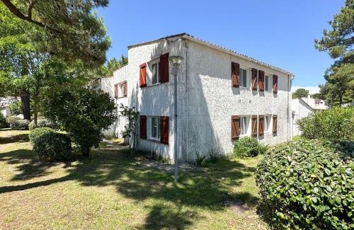 La Palmyre Casa | Villa rénovée à La Palmyre pour 6 pers. - Patio, wifi, proche plage et commerces - FR-1-705-85