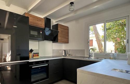 La Palmyre Casa | Villa rénovée à La Palmyre pour 6 pers. - Patio, wifi, proche plage et commerces - FR-1-705-85