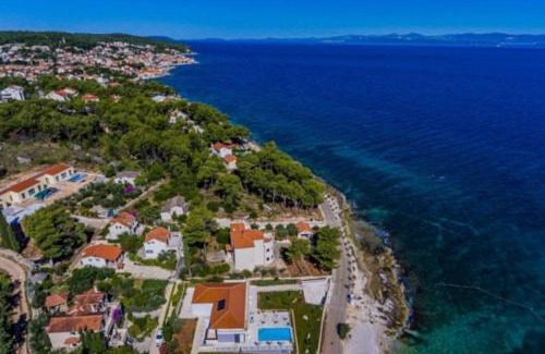 Sutivan Villa | Villa R&B