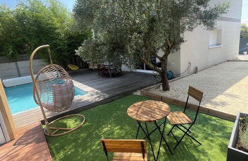 Pessac Casa | Villa Rafael junior