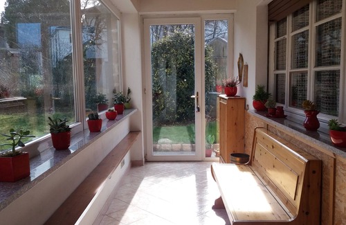 Porto Ceresio Villa | Villa Raggio di Sole es una villa en Porto Ceresio, el Lago de Lugano Italia