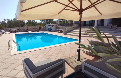 Trani Villa | Villa, relaxation, private pool and tennis court, for families and groups of friends