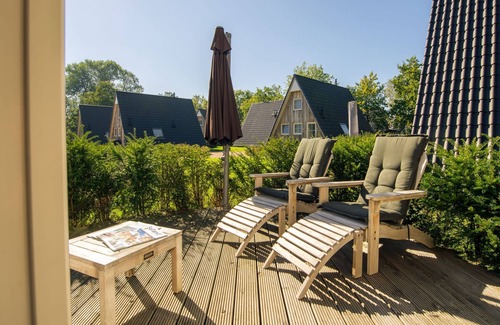 Hellendoorn Casa | Romantic Cottage With a sun Shower