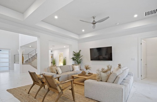 Downtown Fort Lauderdale Villa | Villa Rio | Luxury Pool & Game Room