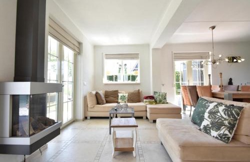Oude-Tonge Casa | Villa Robinie