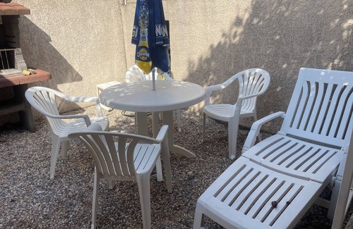 Massilia Casa | Villa Rodger, 80m2 Proche Centre Ville et Route des Plages, 2 ch, Parking, ext
