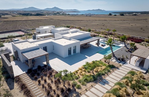 Paros Villa | Villa Rojo With Private Pool