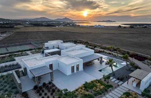 Paros Villa | Villa Rojo With Private Pool