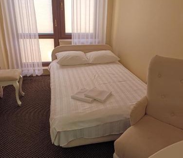 Miedzierza Hotel | Villa Roma