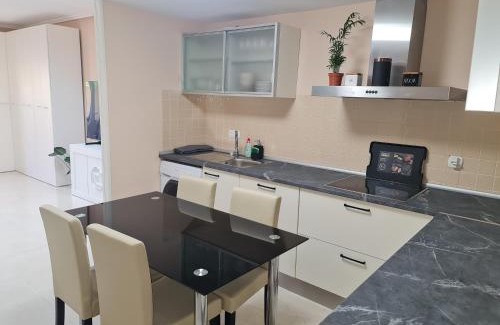 Roquetas de Mar Apartamento | Villa Romana con piscina privada y vistas al jardín