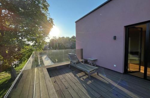 Haslau-Maria Ellend Apartamento | Villa Rose close to Vienna & Airport