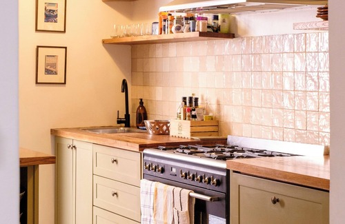 Cape Town City Centre Villa | Villa Rose - Turn-of-the-century cottage in the heart of Cape Town