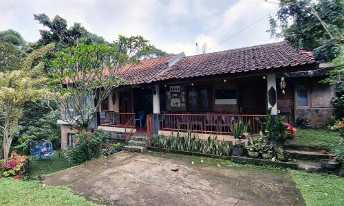 Cisarua Casa | Villa Rumah Jiddah